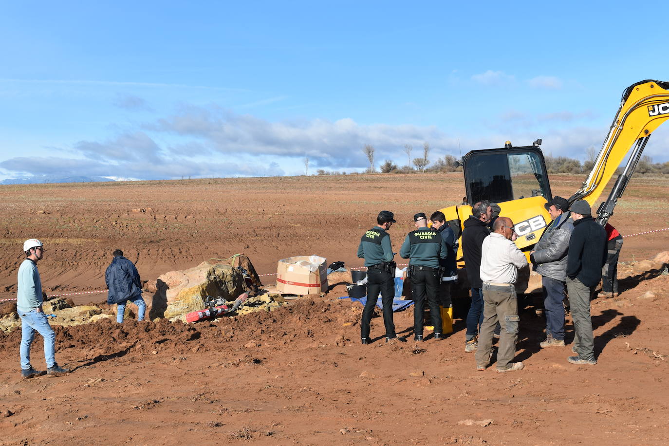 Fotos: Polémica por la extracción de fósiles en el pantano de Aguilar