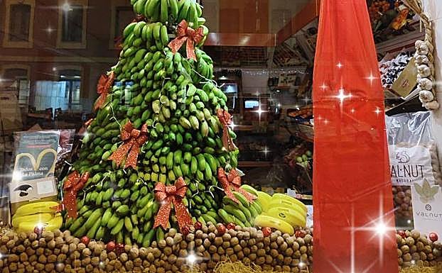 Escaparate Navidad 2021 de Frutas Marta, de Medina Rioseco.