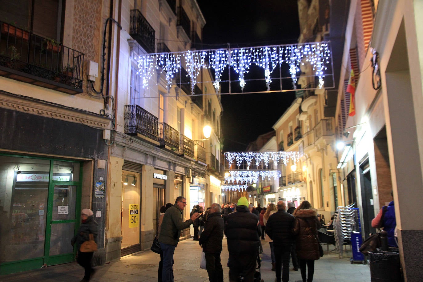 Iluminación navideña en las calles del centro de Segovia.