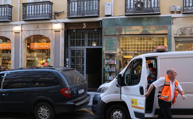 Bajos comerciales en la calle Duque de la Victoria