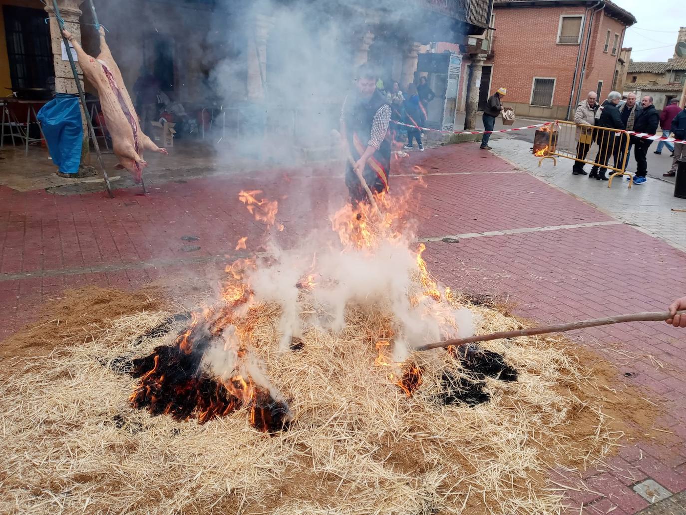 Fotos: IV Fiesta de la Matanza en Villabrágima (Valladolid)