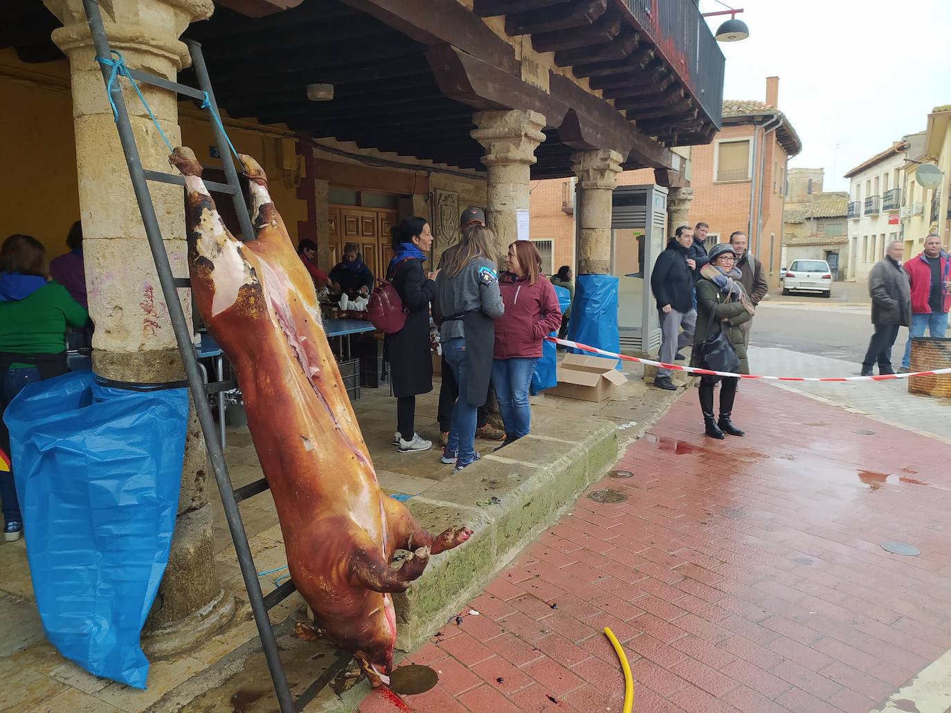 Fotos: IV Fiesta de la Matanza en Villabrágima (Valladolid)