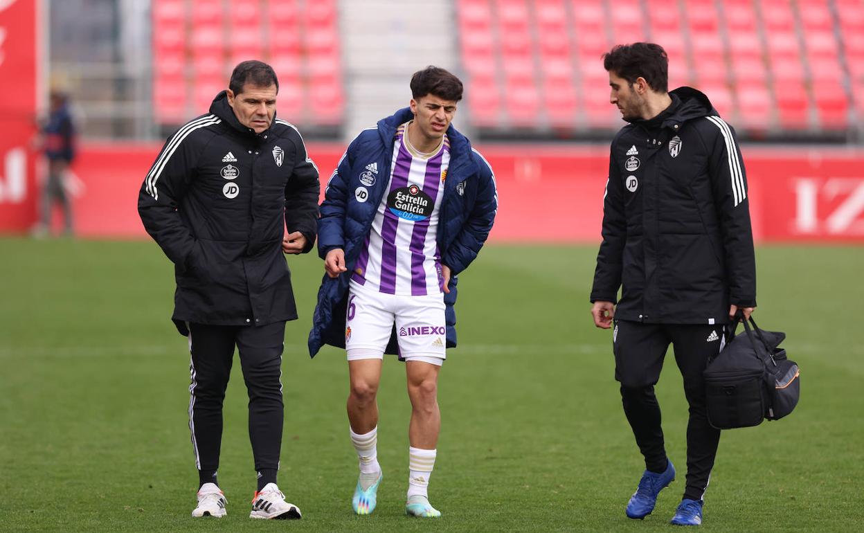 Aguado se retira lesionado en el amistoso frente al Athletic. 