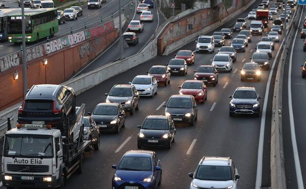 Qué es y cómo evitar el efecto acordeón en la carretera