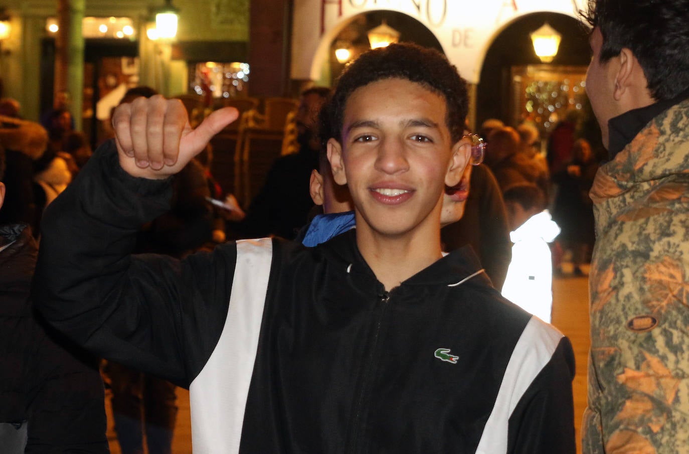 Los marroquíes de Segovia celebran su triunfo en el Mundial. 