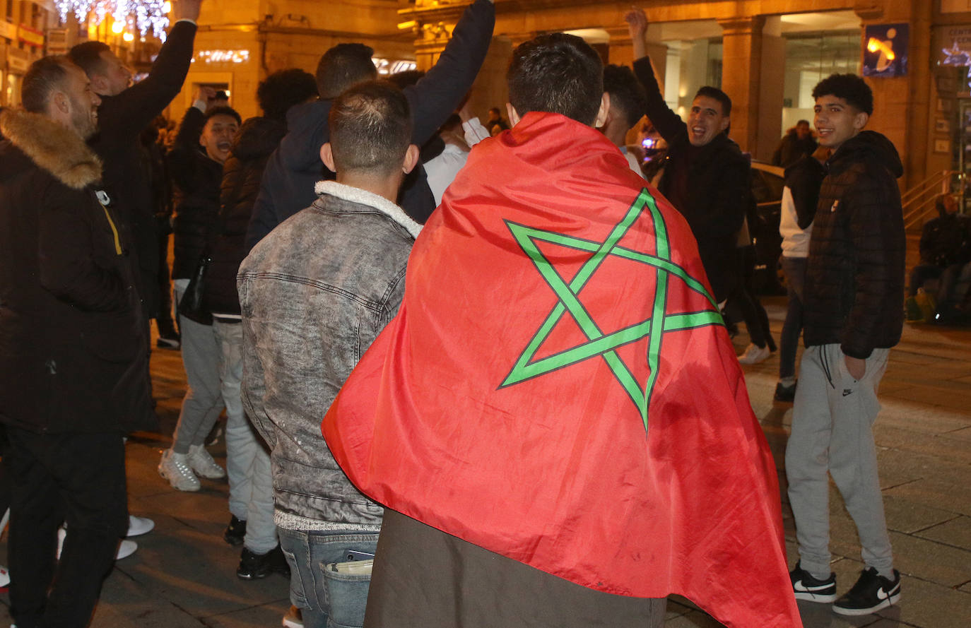 Los marroquíes de Segovia celebran su triunfo en el Mundial. 