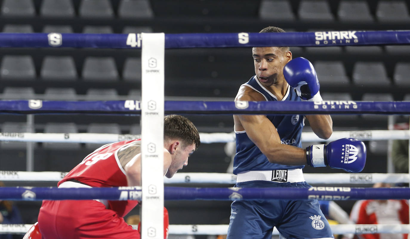 Fotos: Buena pegada en el Pabellón de Palencia