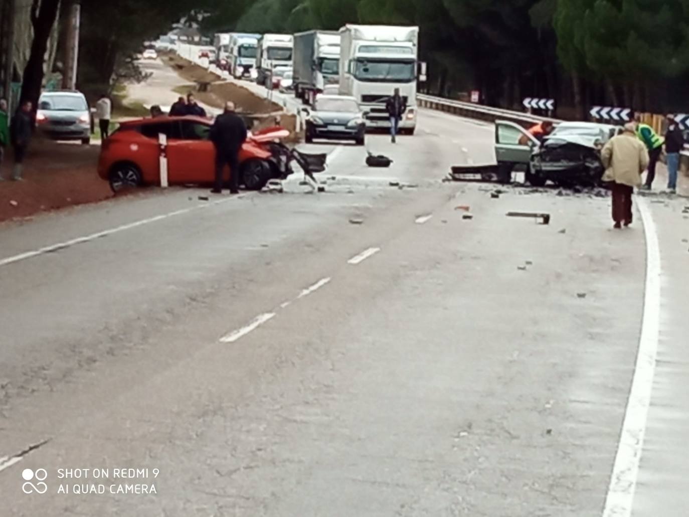 Un muerto y dos heridos graves en un choque frontal entre dos coches en Traspinedo