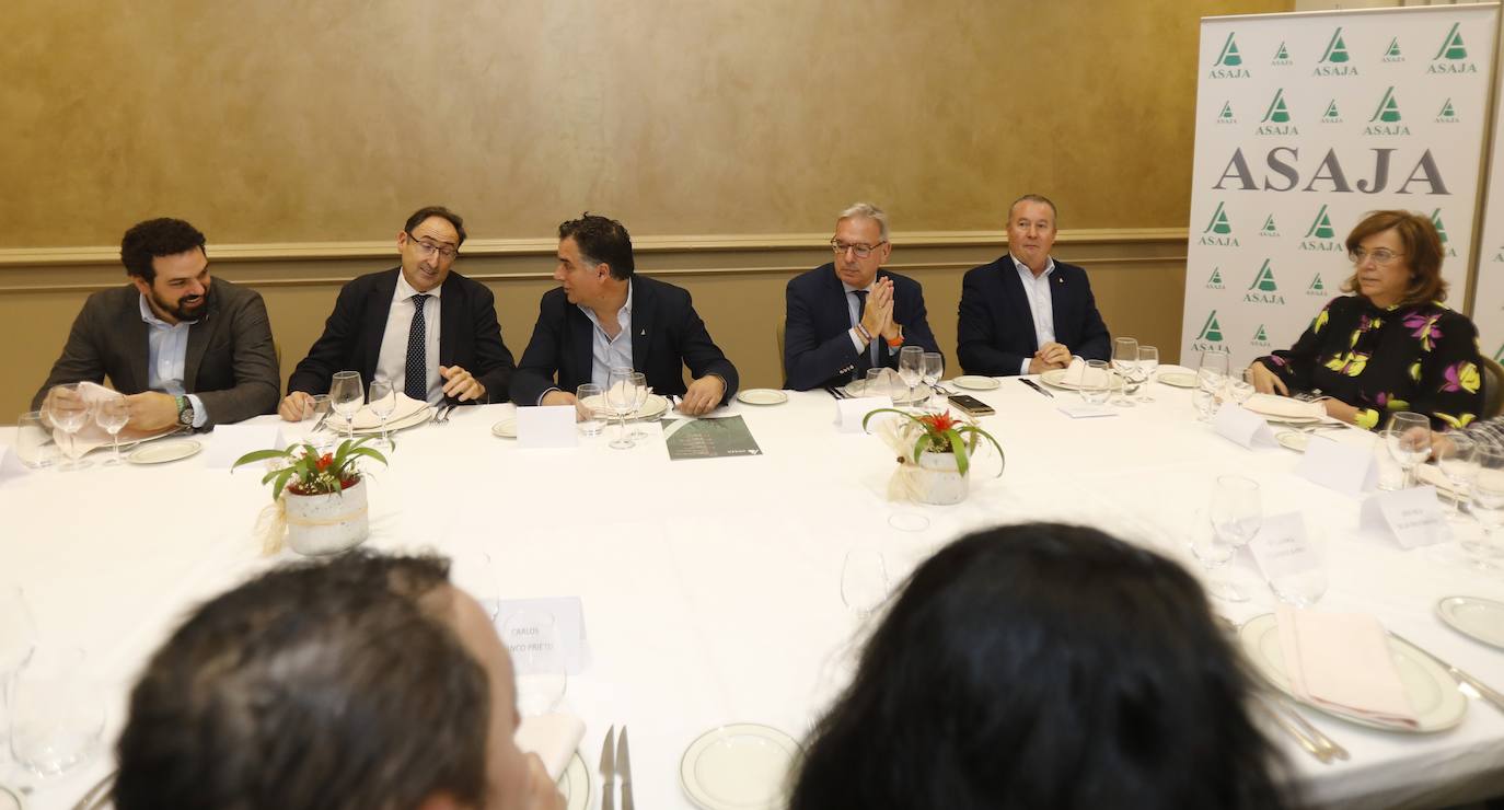 Fotos: Asaja hace balance anual en la comida de Navidad