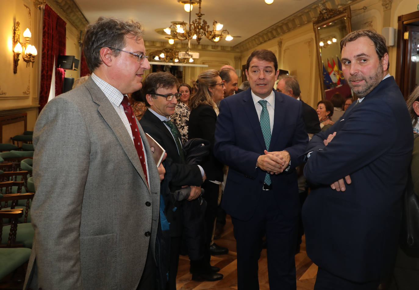 Fotos: Un libro homenaje al poeta y farmacéutico Fernández Nieto
