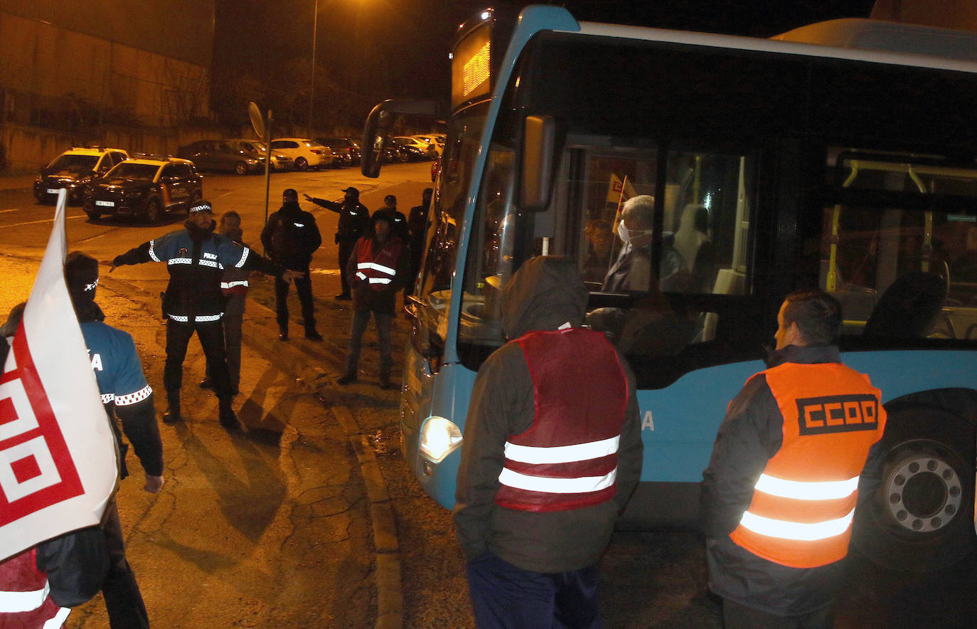 Huelga de autobuses en Segovia. 