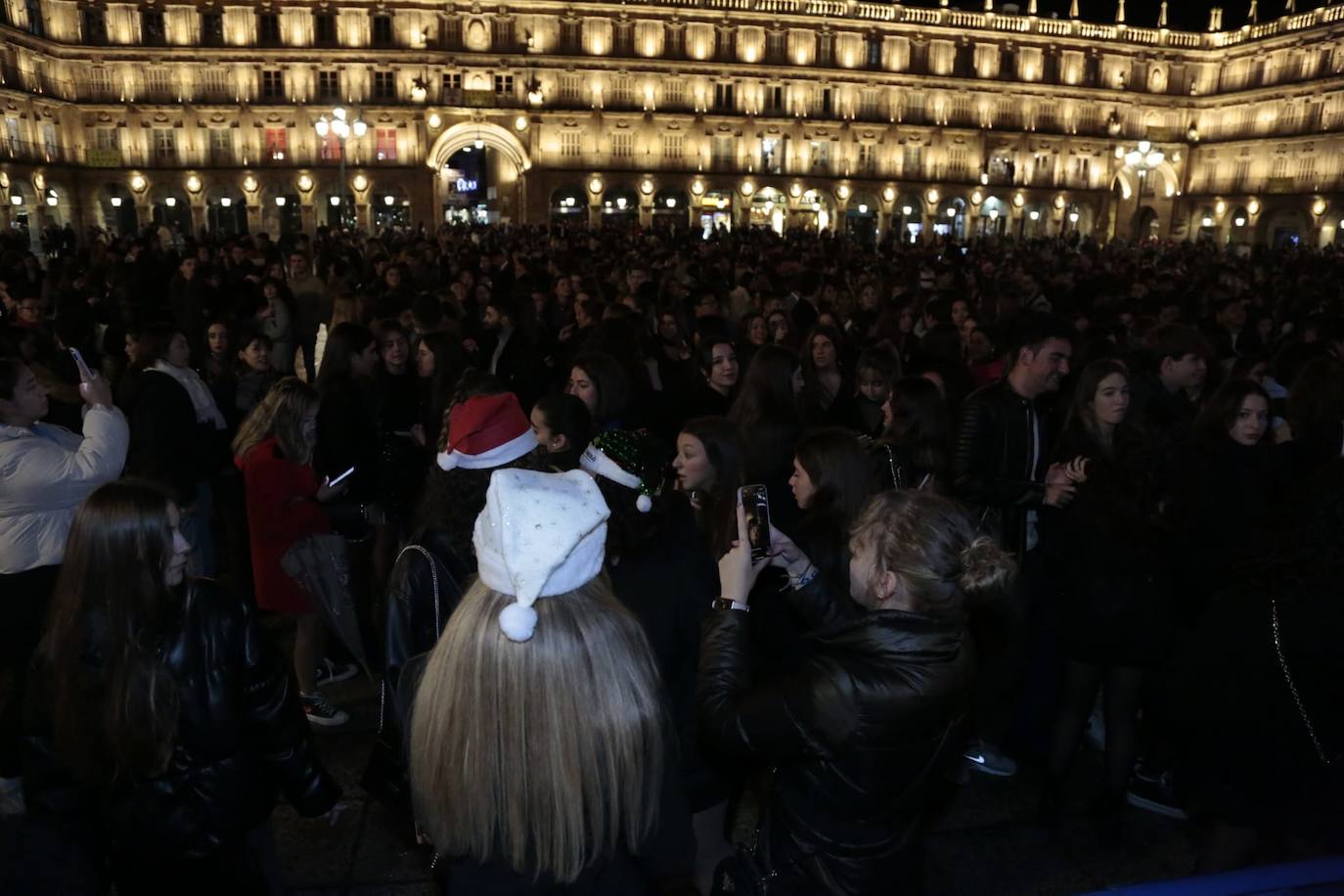 Fotos: La Nochevieja Universitaria toma de nuevo Salamanca