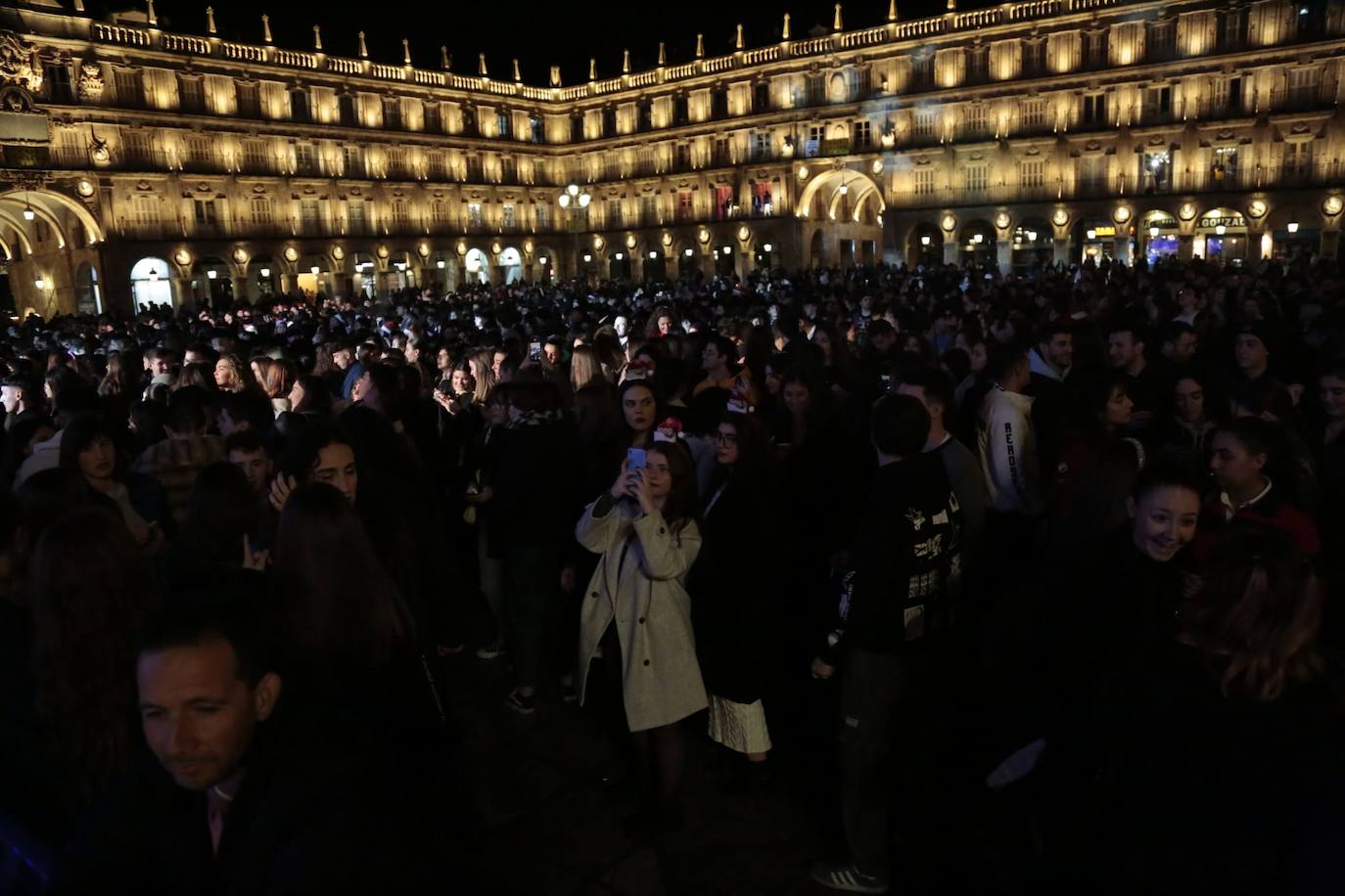 Fotos: La Nochevieja Universitaria toma de nuevo Salamanca