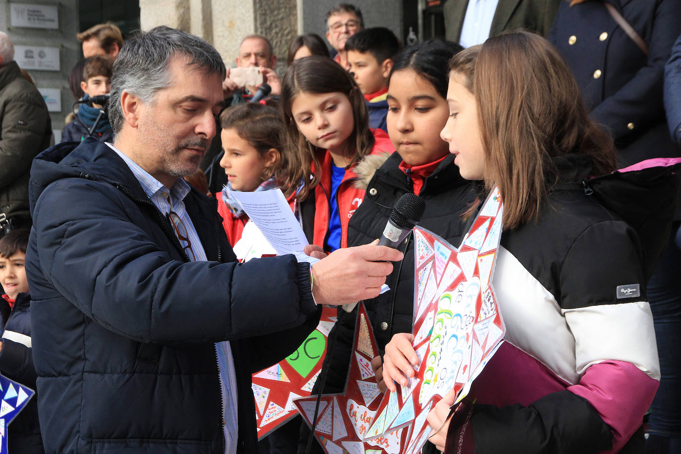 Felicitación navideña a Segovia por parte de los alumnos del Claret.