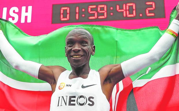 El día que Kipchoge bajó de las dos horas en la Maratón de Viena. 