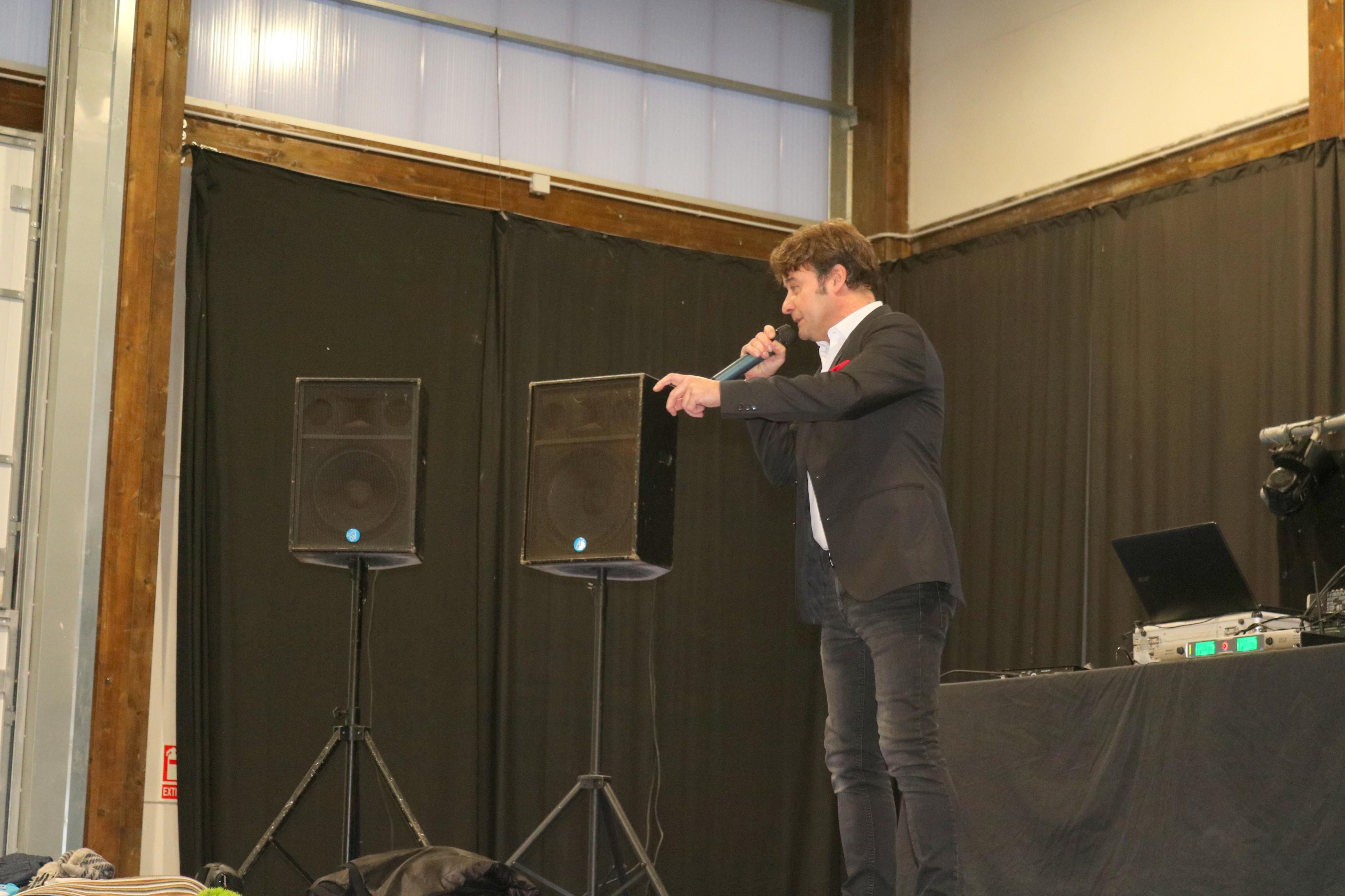 Hornillos de Cerrato celebra un animado encuentro navideño