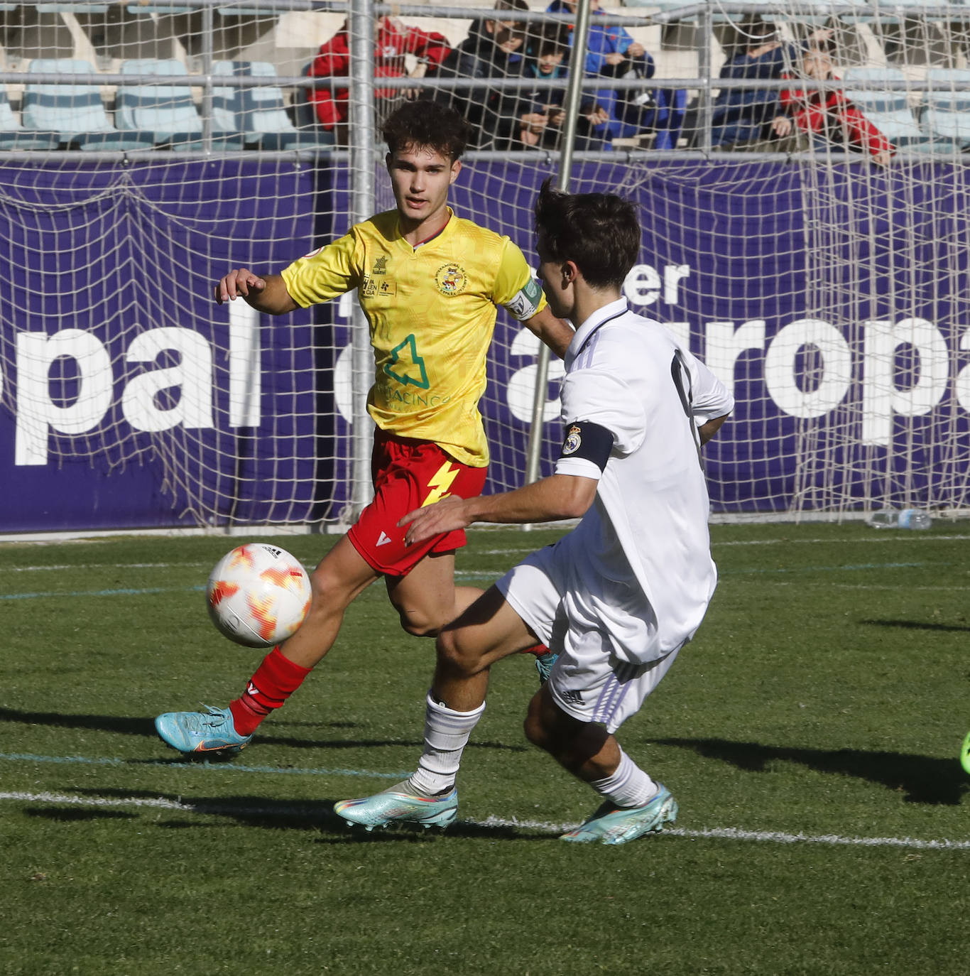 Fotos: Álvaro Arbeloa y otras caras conocidas se dejan querer en La Balastera