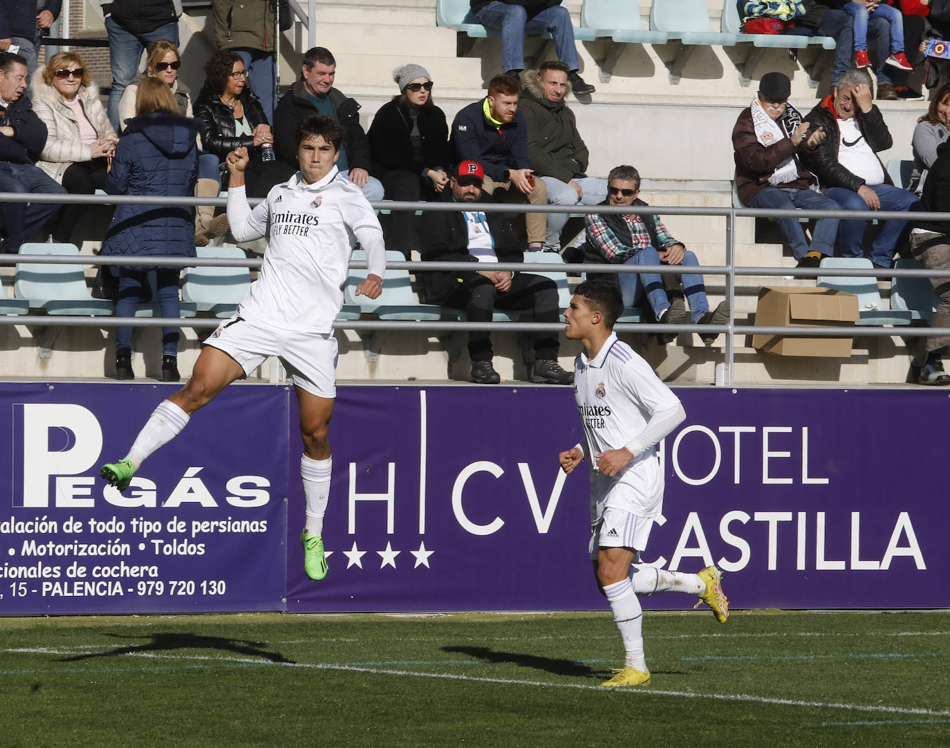 Fotos: Álvaro Arbeloa y otras caras conocidas se dejan querer en La Balastera