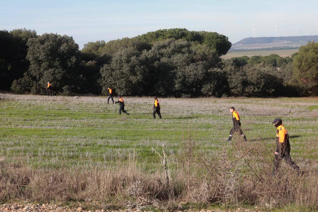 Buscan en Valladolid un ultraligero desaparecido con dos tripulantes.