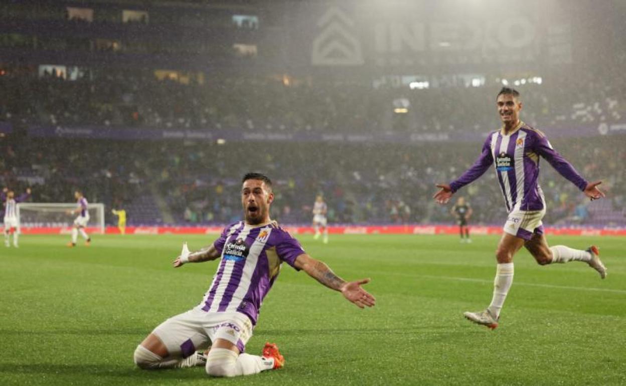 Sergio León celebra uno de los goles que le han convertido en el máximo goleador del equipo