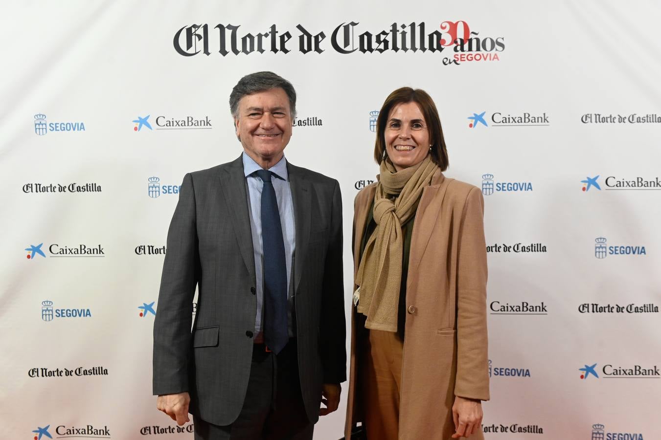 Francisco Vázquez, vicepresidente primero de las Cortes de Castilla y León, y Magdalena Rodríguez, diputada provincial de Turismo.