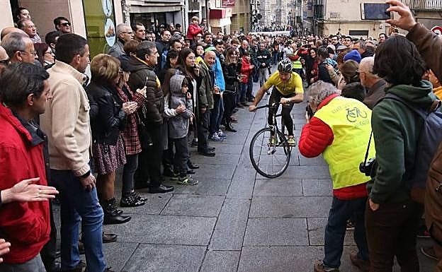 La Carrera del Pavo da brillo al ciclismo artesano