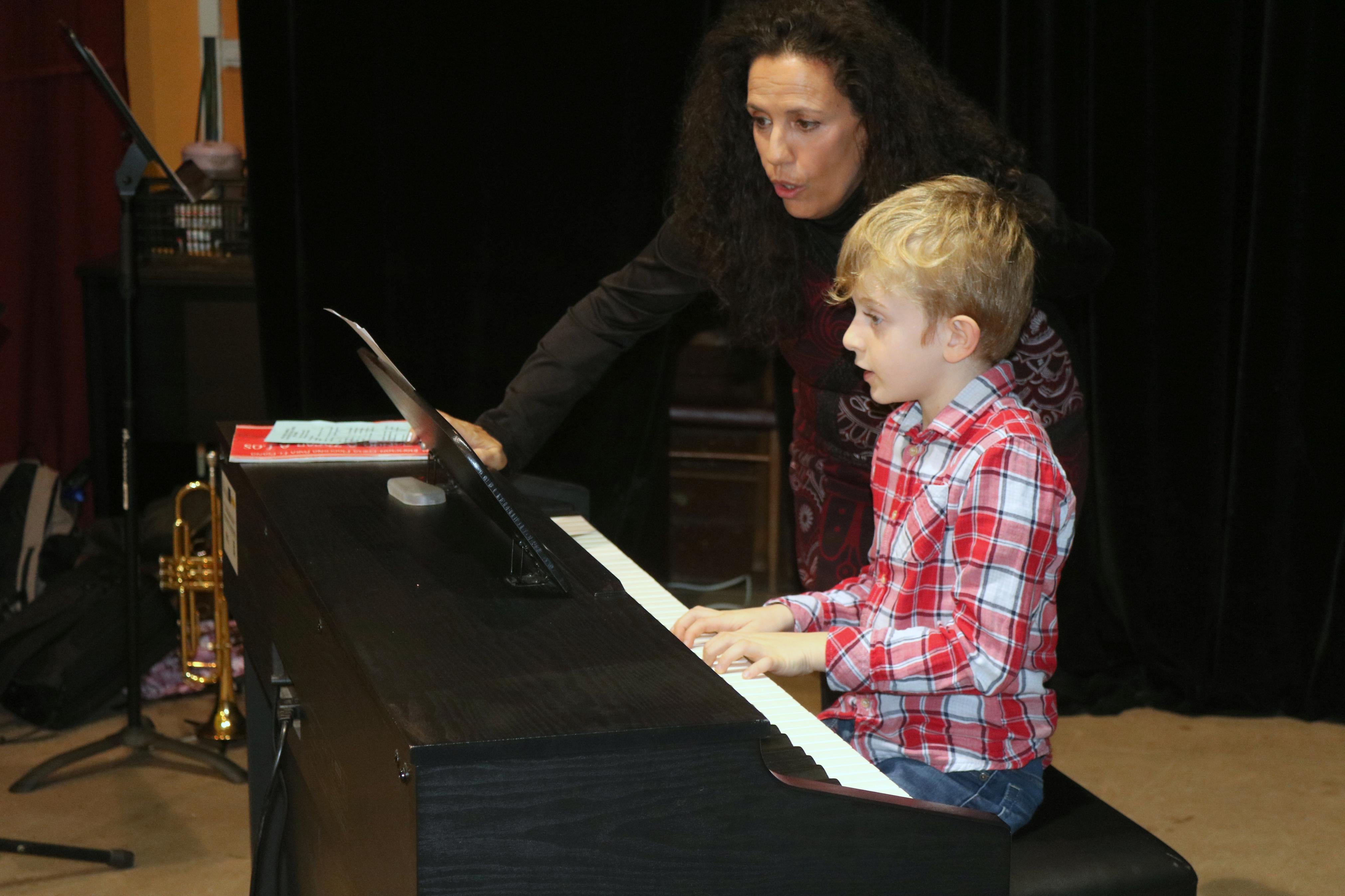 La Escuela de Música Comarcal de la ACJB organiza un encuentro musical con motivo de la Navidad