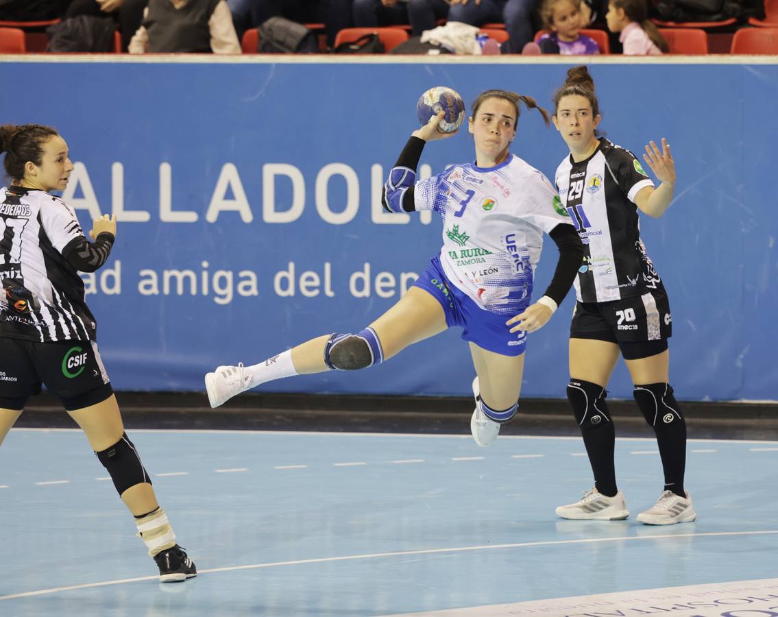 Fotos: Derrota del Caja Rural Aula ante el Costa del Sol Málaga