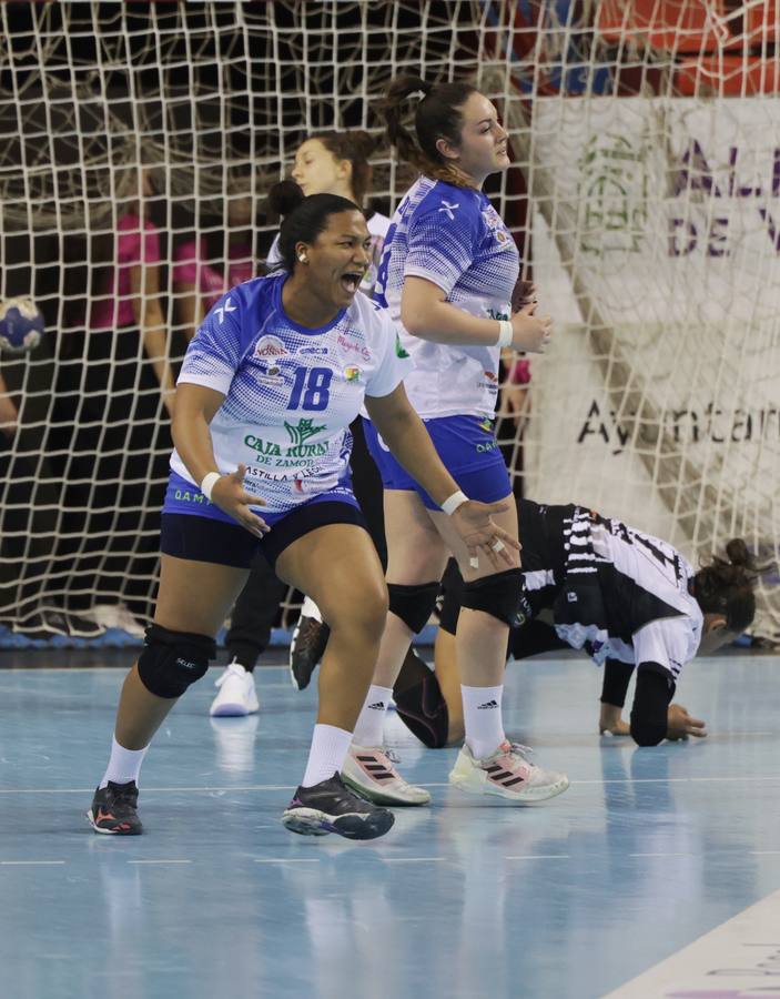 Fotos: Derrota del Caja Rural Aula ante el Costa del Sol Málaga