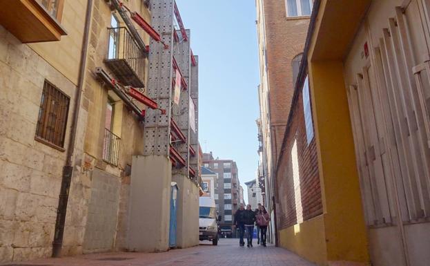 Dos bloques de pisos revitalizarán y eliminarán las estrecheces de la calle Galera