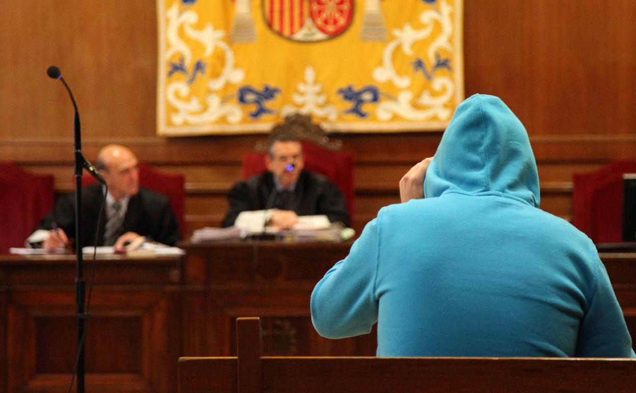 Juicio en la Audiencia Provincial de Segovia a un hombre acusado de varios delitos sexuales. 