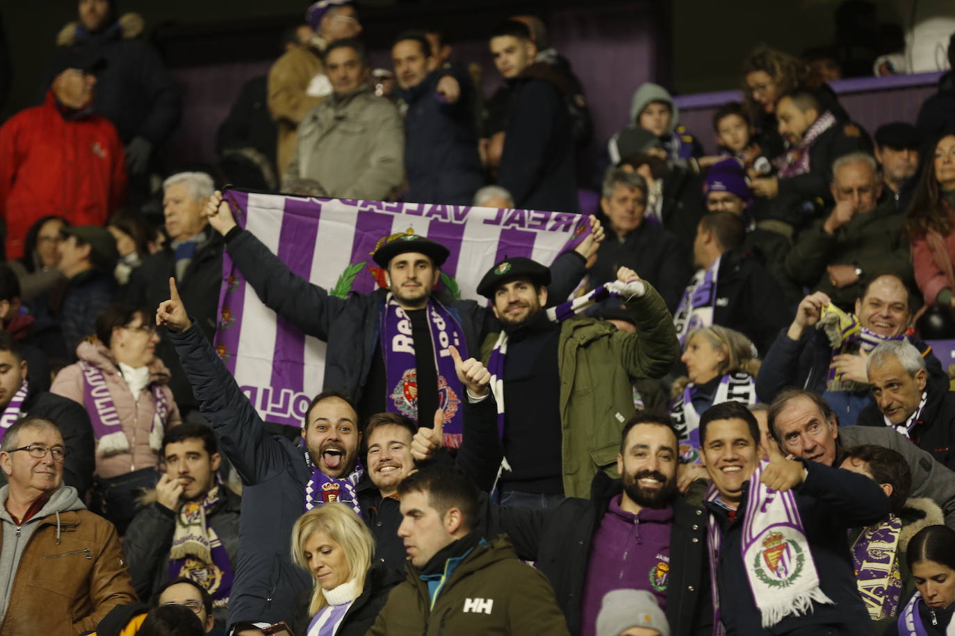 Fotos: Búscate en la grada de Zorrilla (4/5)