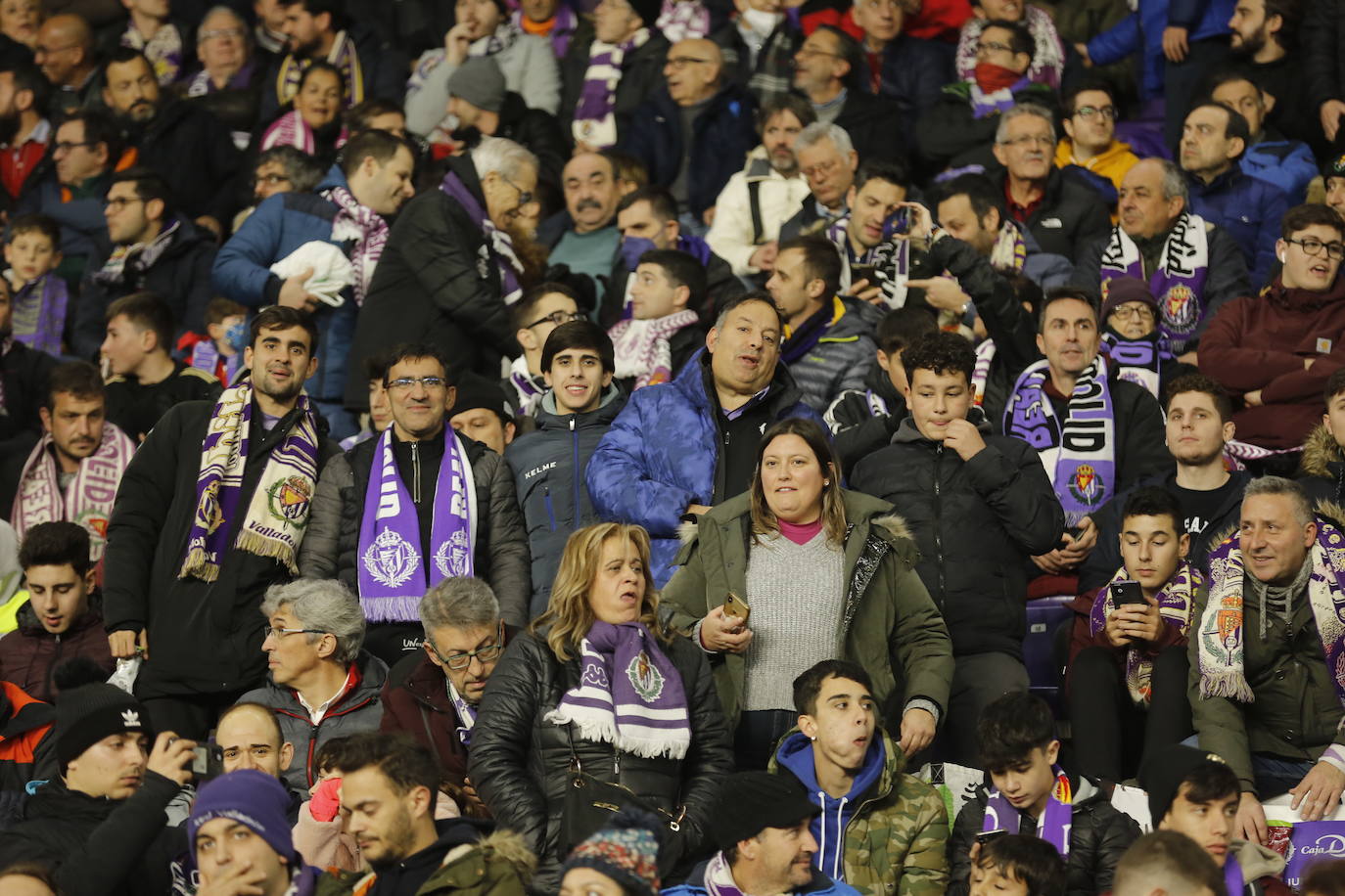 Fotos: Búscate en la grada de Zorrilla (4/5)