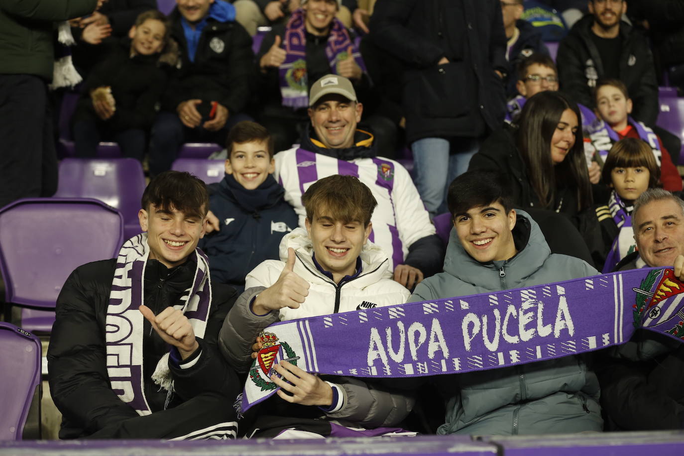 Fotos: Búscate en la grada de Zorrilla (2/5)