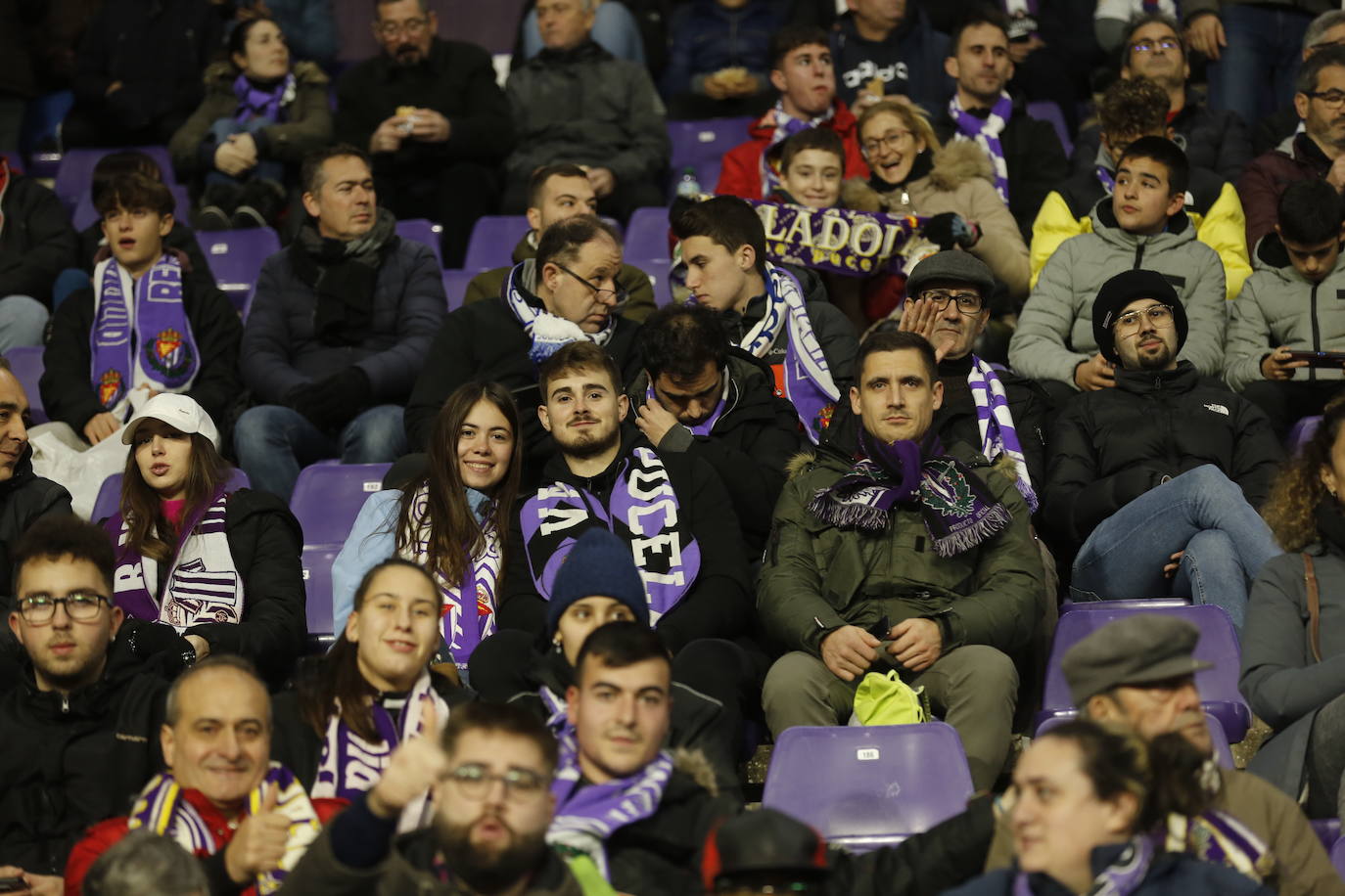 Fotos: Búscate en la grada de Zorrilla (2/5)