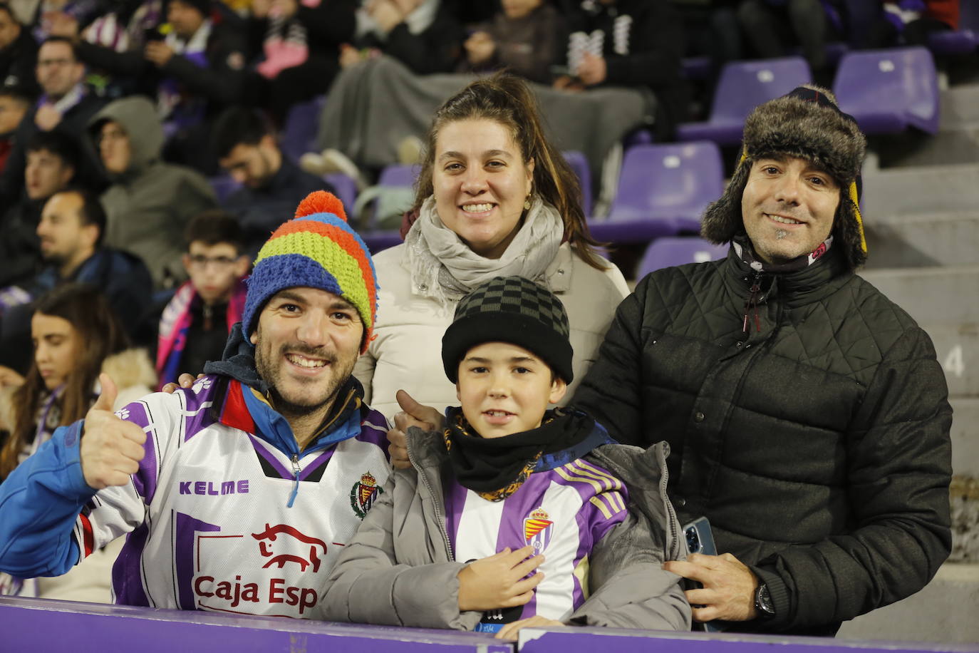 Fotos: Búscate en la grada de Zorrilla (3/5)