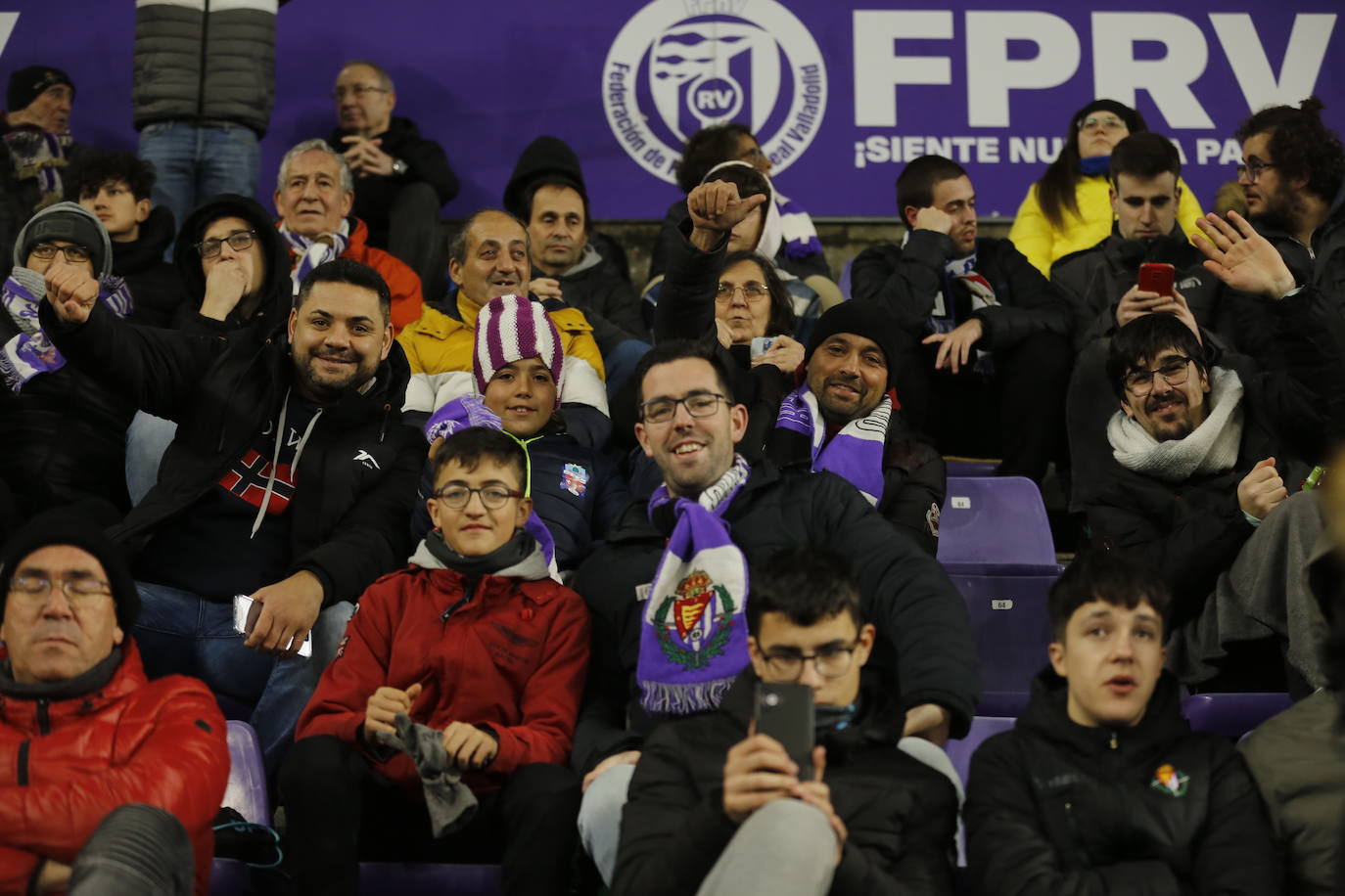 Fotos: Búscate en la grada de Zorrilla (3/5)