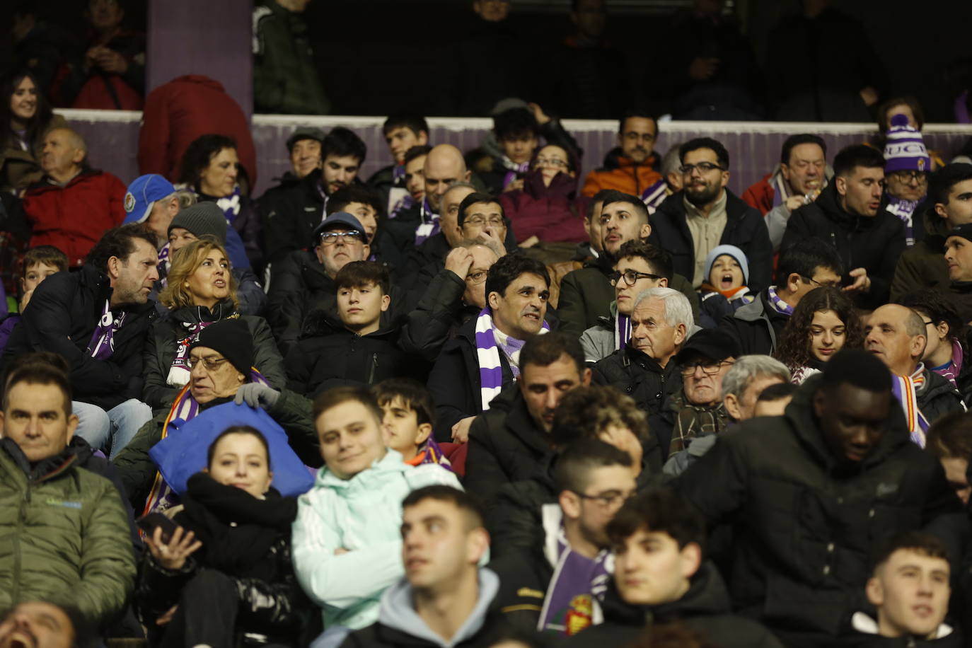 Fotos: Búscate en la grada de Zorrilla (3/5)