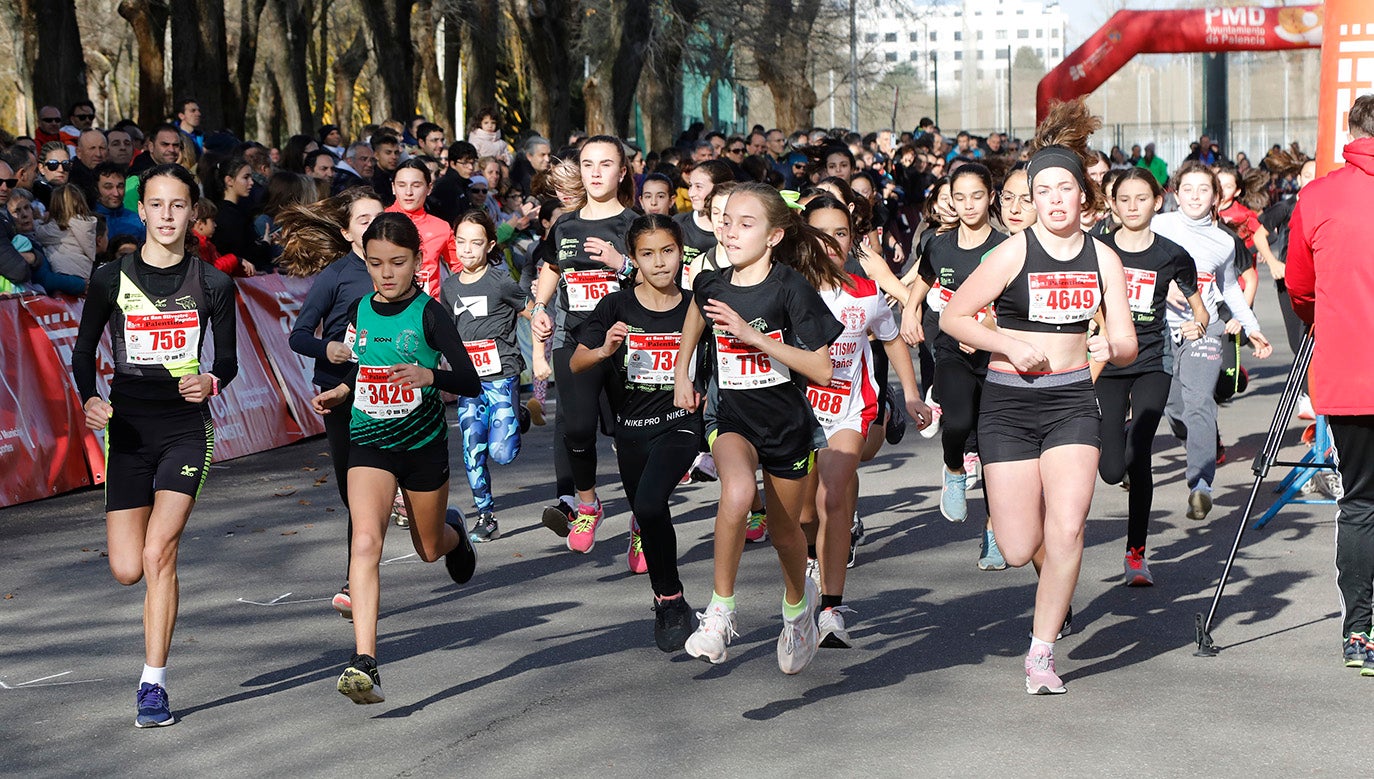 San Silvestre Infantil en los alrededores del Pabellón Municipal de Deportes