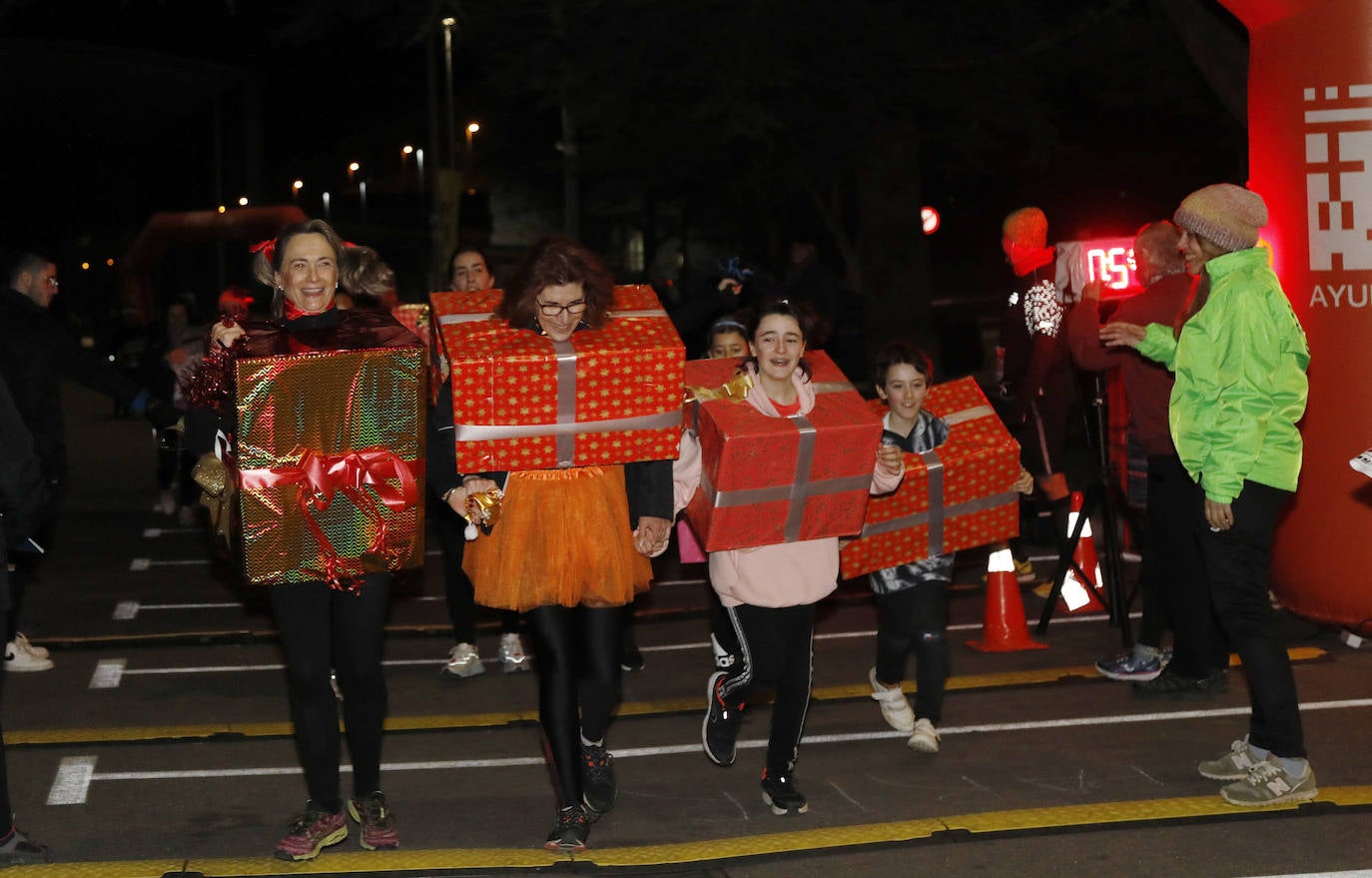 Más de 5.000 corredores han participado en la cuadragésima primera prueba de Nochevieja