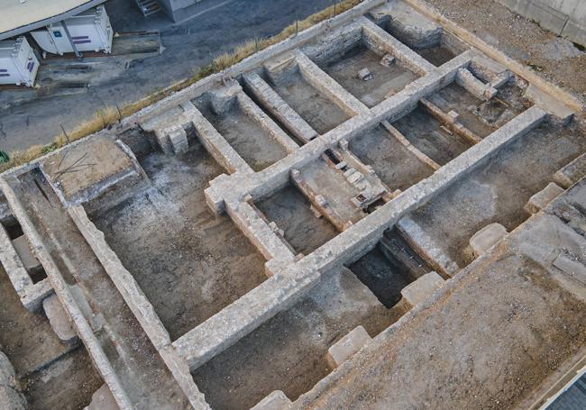 Excavación arqueológica en el convento de Jesús y María.