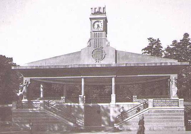 Auditorio de 1940, diseño del palentino Jacobo Romero, arquitecto provincial de Valladolid.