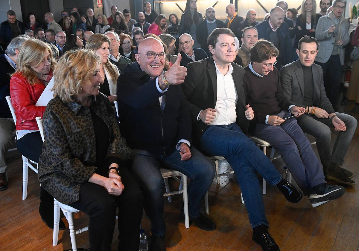 Jesús Julio Carnero, junto a Alfonso Fernández Mañueco, José Luis Martínez Almeida y Conrado Íscar, durante su presentación oficial como candidato.