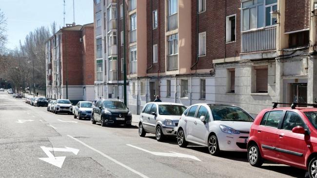 Imagen después - El Paseo Prado de la Magdalena durante su urbanización y ahora.