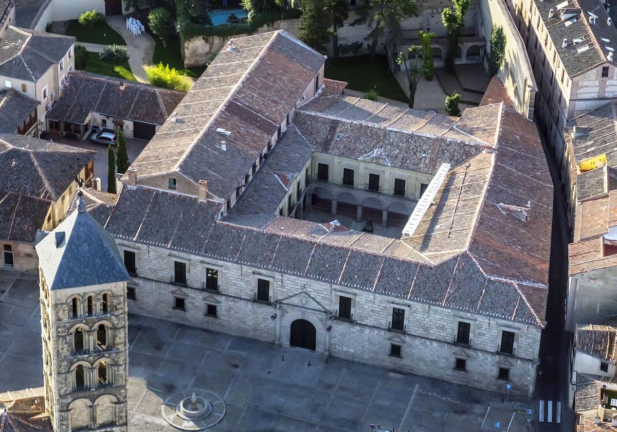 Vista aérea del Palacio Episcopal, en la capital segoviana.