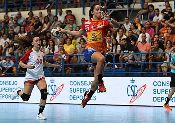 Amaia, en un encuentro con las Guerreras.