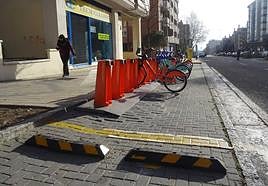 Punto de préstamo de la calle Hernando de Acuña, uno de los últimos en activarse.