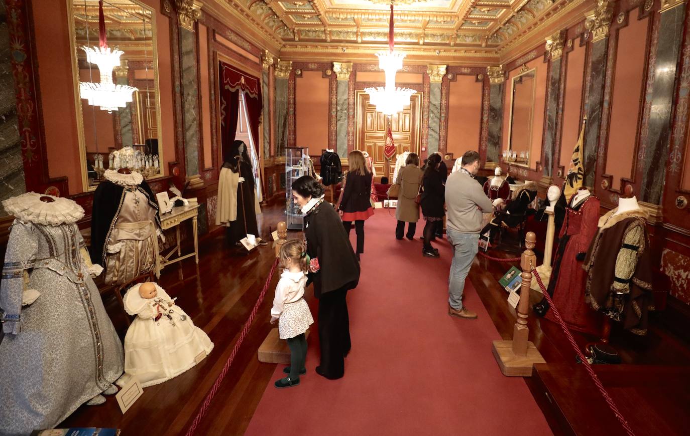 La exposición &#039;Vestir a la española&#039;, en imágenes