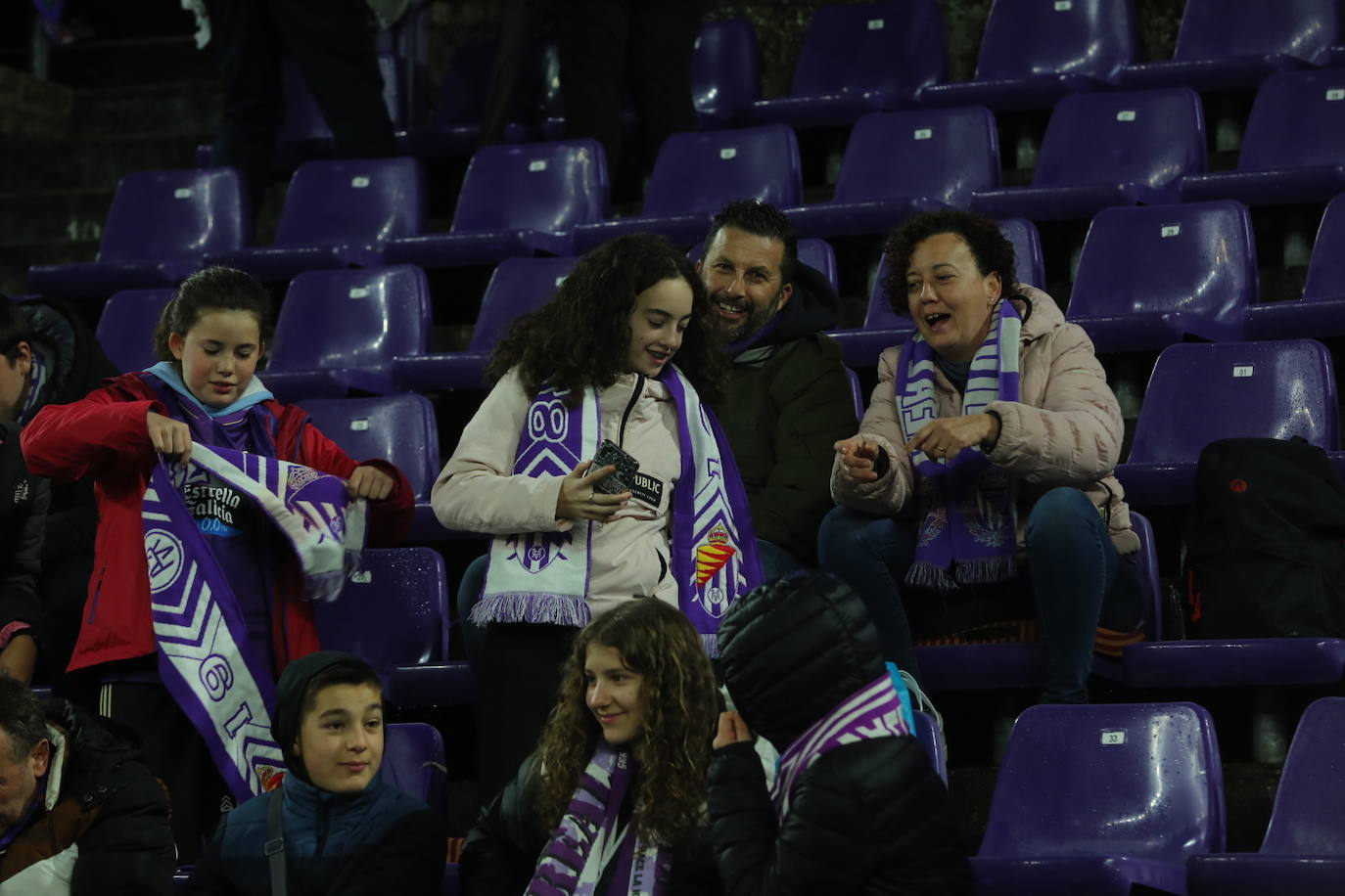 Búscate en la grada del José Zorrilla (1/4)