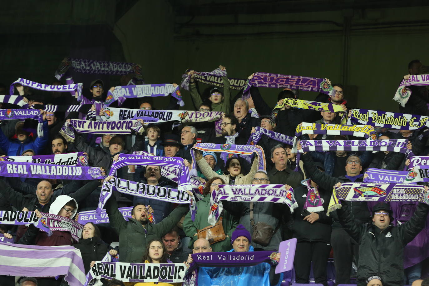 Búscate en la grada del José Zorrilla (1/4)